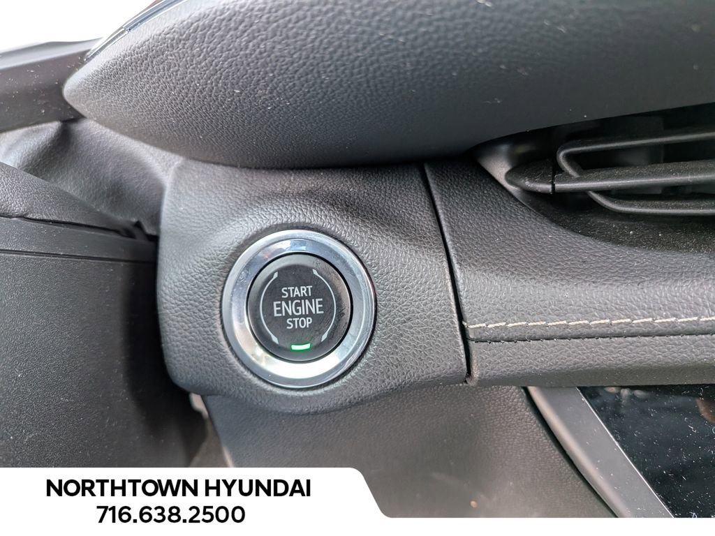 Used 2023 Buick Envision Essence image 18