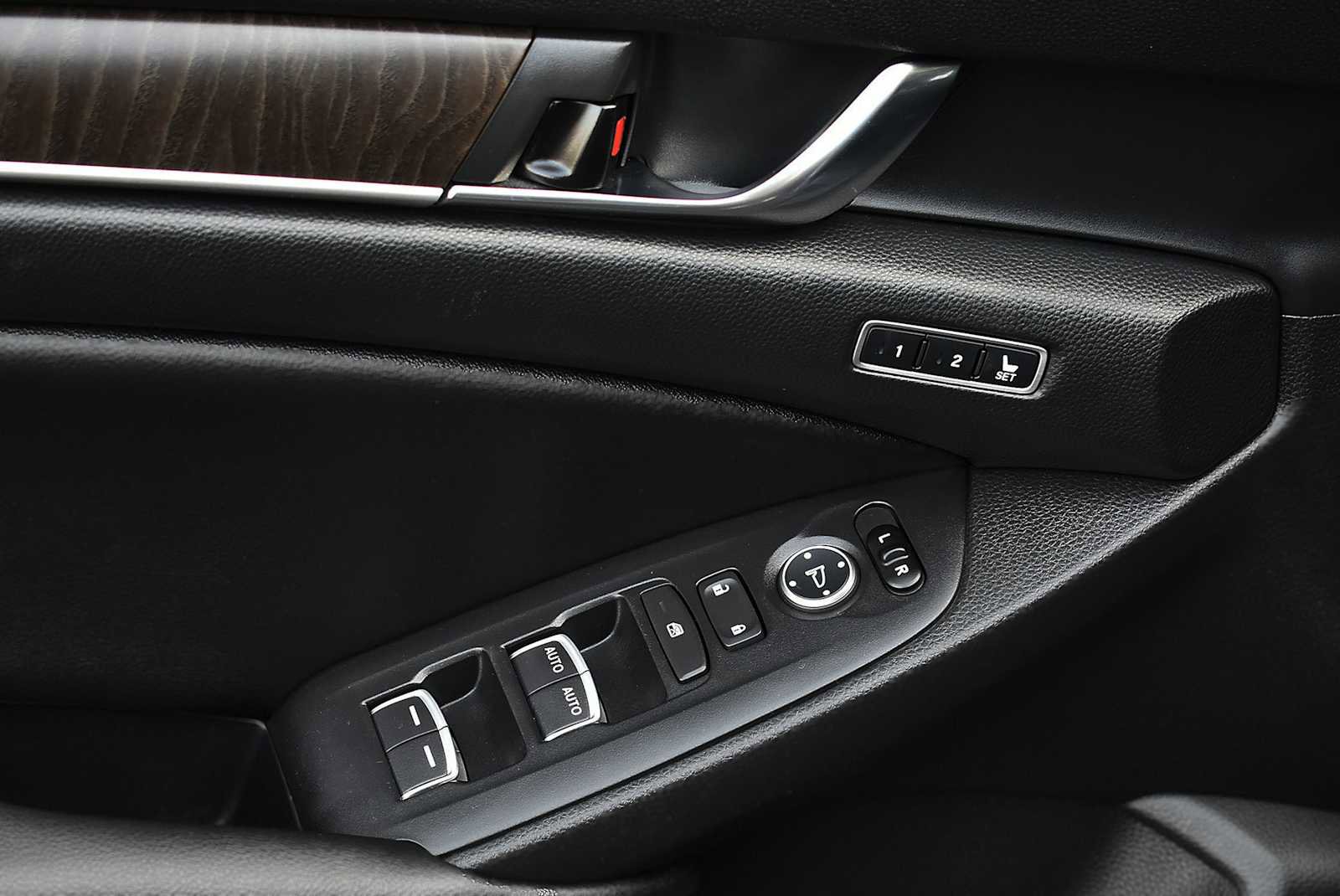 Used 2021 Honda Accord EX-L image 27