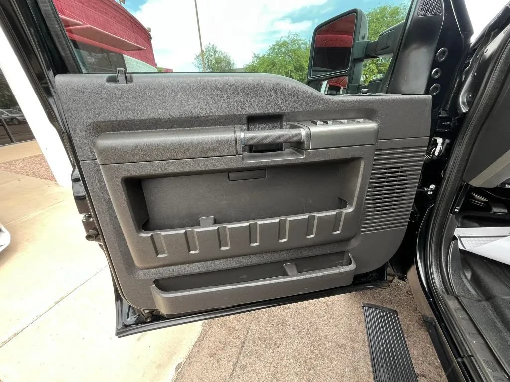 Used 2006 Ford F250 XL AWD/4WD image 8