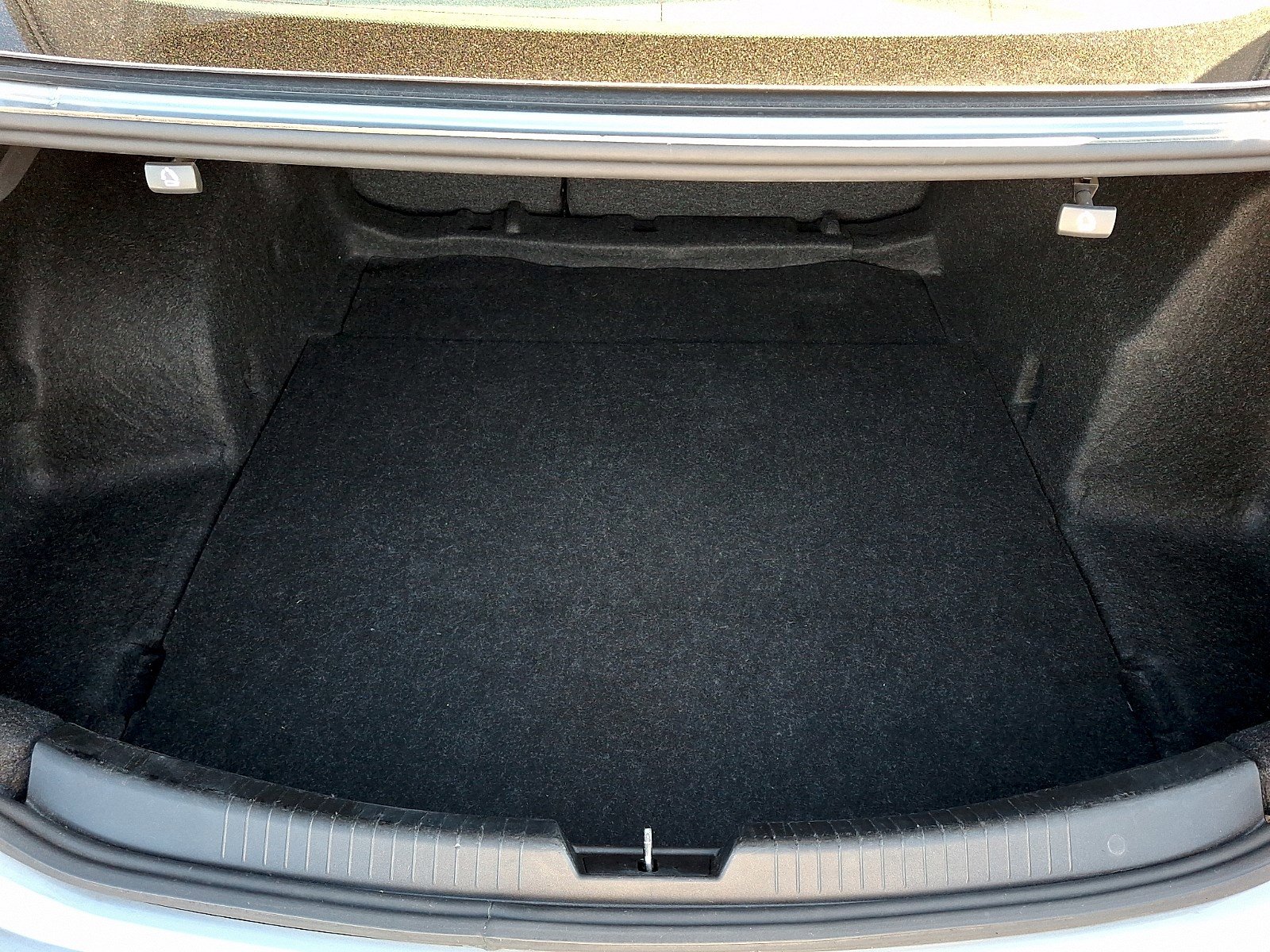 Used 2024 Chevrolet Malibu LT FWD image 28