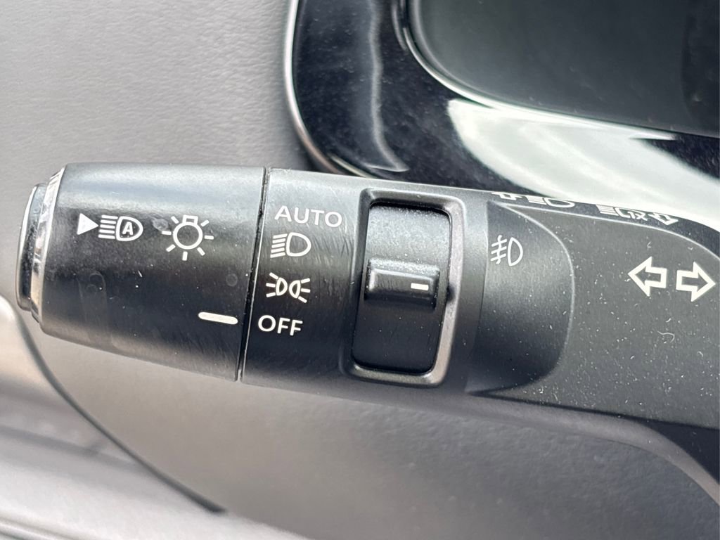 Used 2023 Nissan Pathfinder SL w/ SL Premium Package image 27