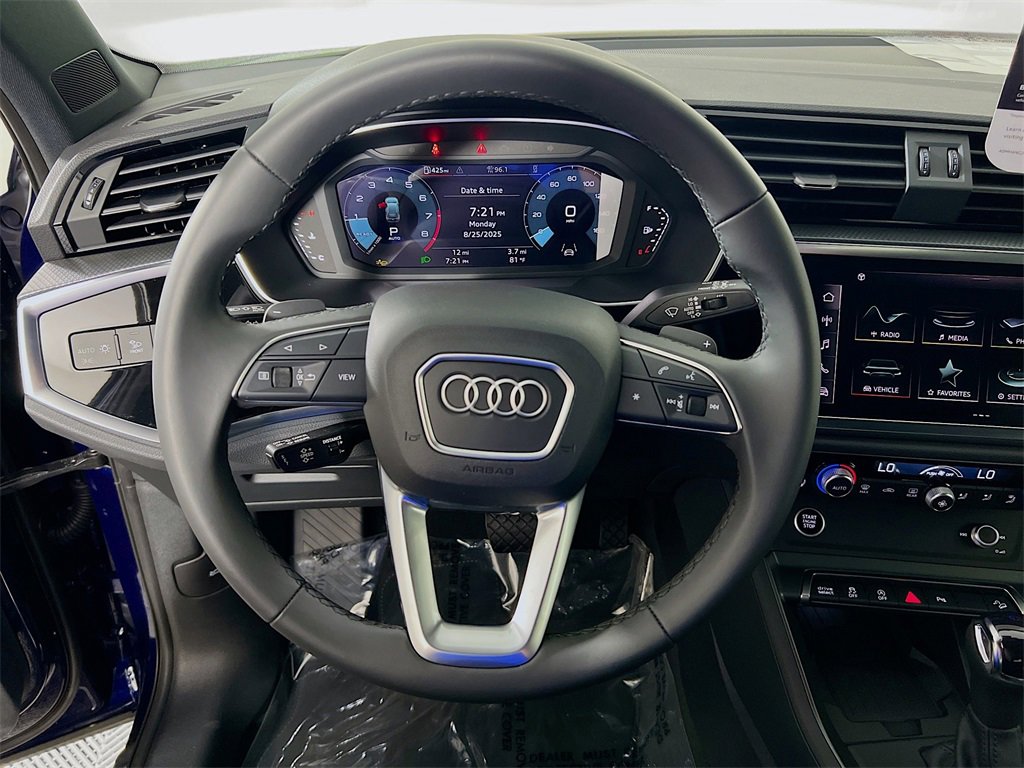 New 2025 Audi Q3 2.0T Premium image 12