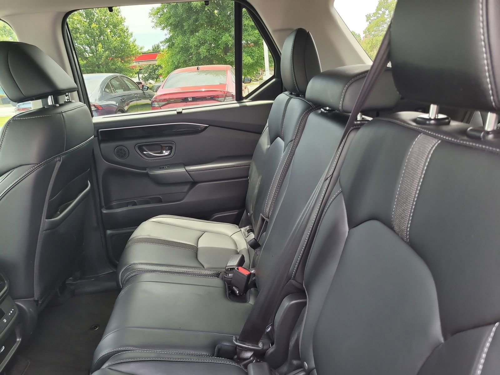 Certified 2023 Honda Pilot Touring image 24