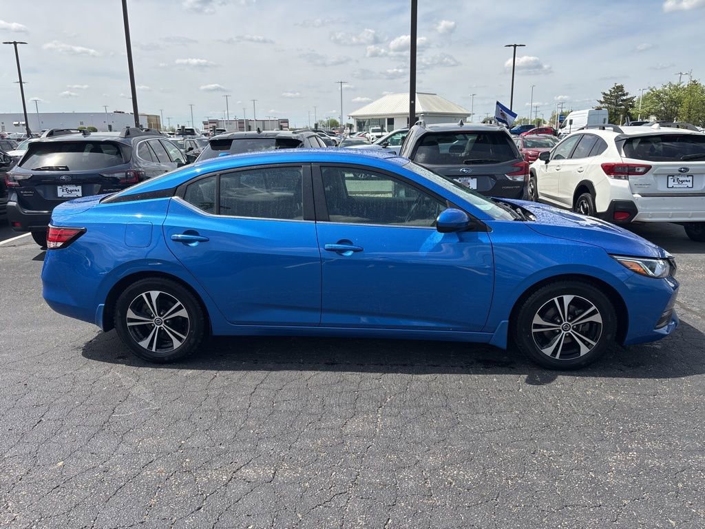 Used 2022 Nissan Sentra SV FWD image 2
