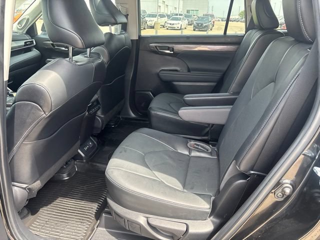 Used 2022 Toyota Highlander Limited AWD/4WD image 31