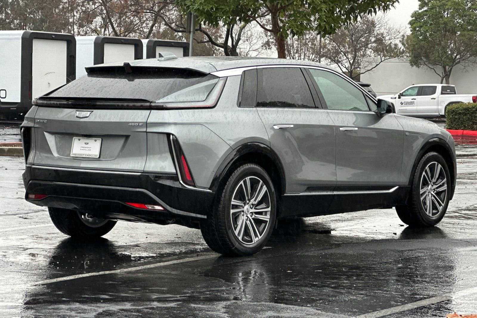 Used 2026 Cadillac Lyriq Luxury RWD image 3