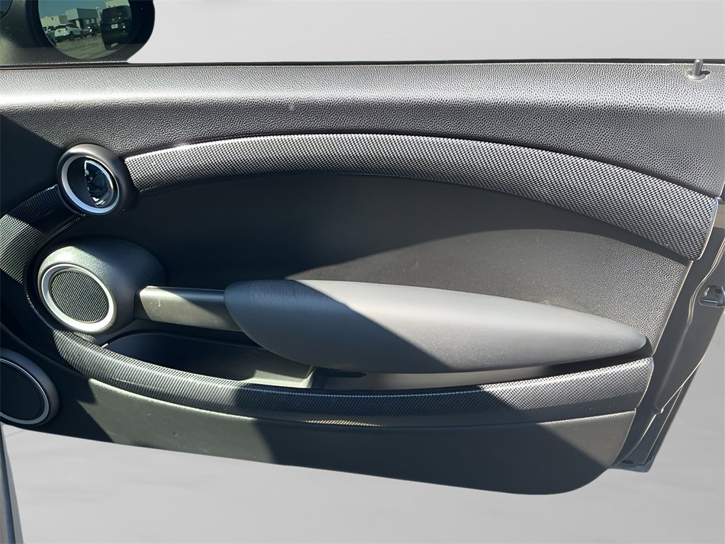 Used 2015 MINI Cooper Roadster S image 10