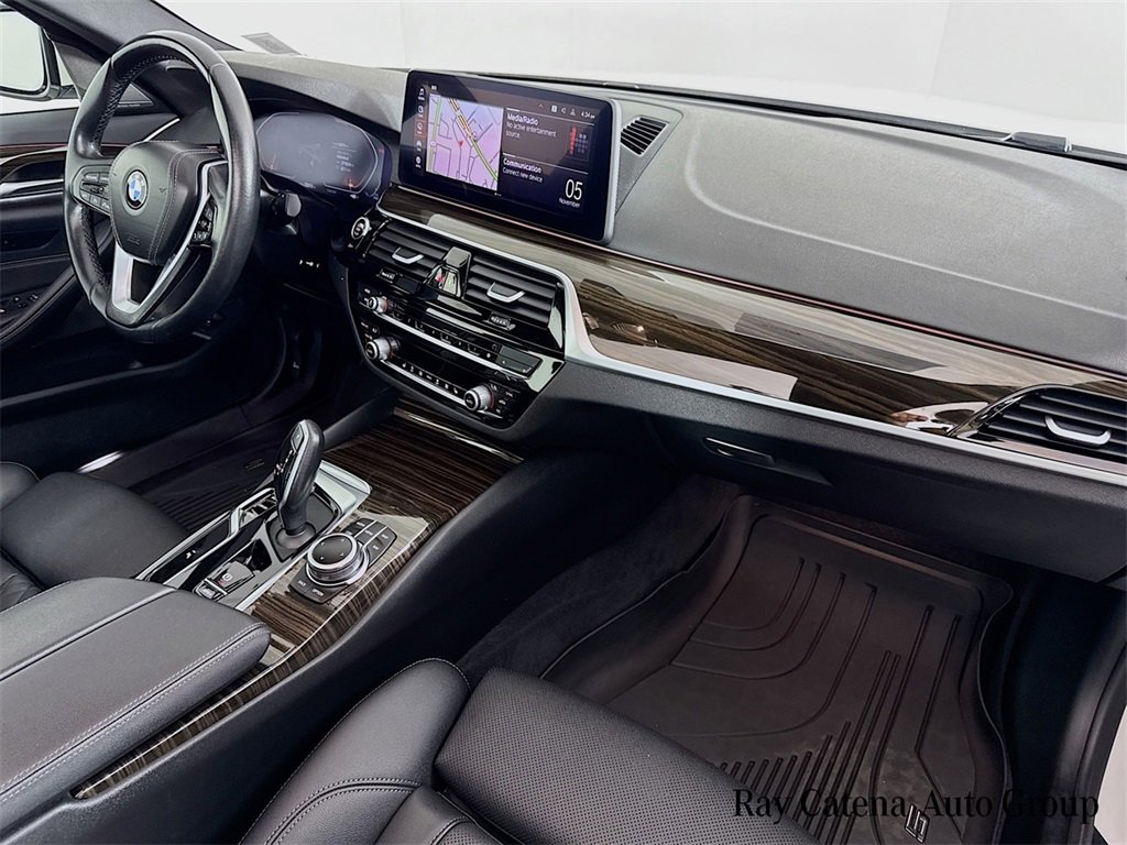 Certified 2022 BMW 530i xDrive w/ Premium Package image 31