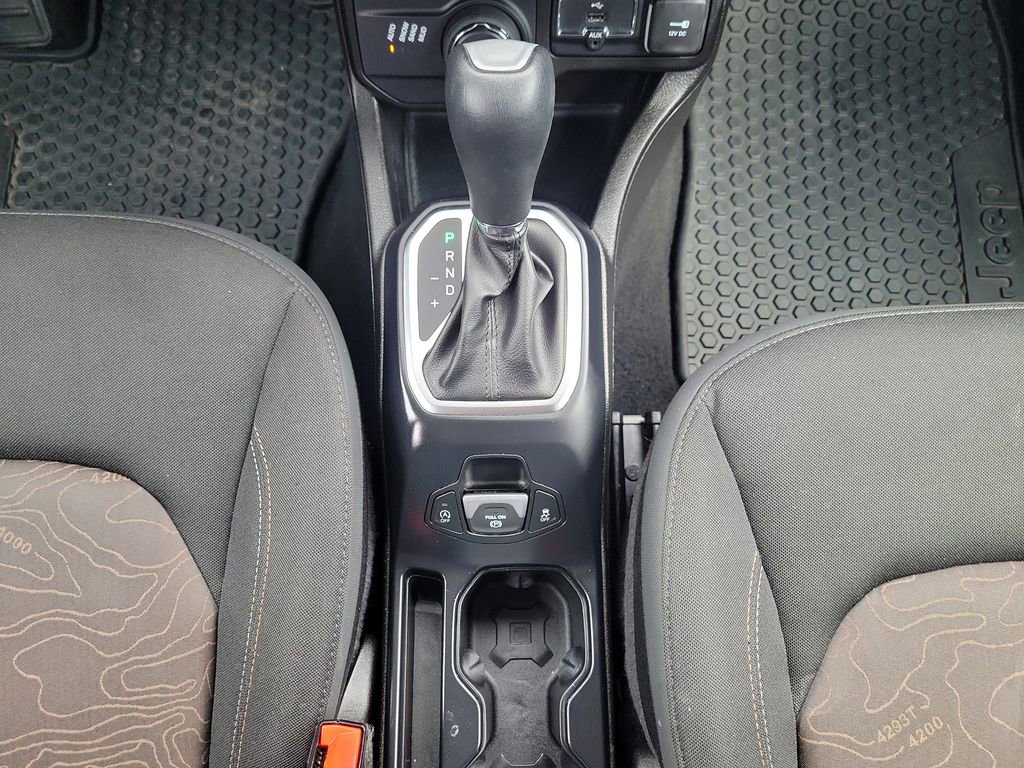 Used 2023 Jeep Renegade Latitude image 19