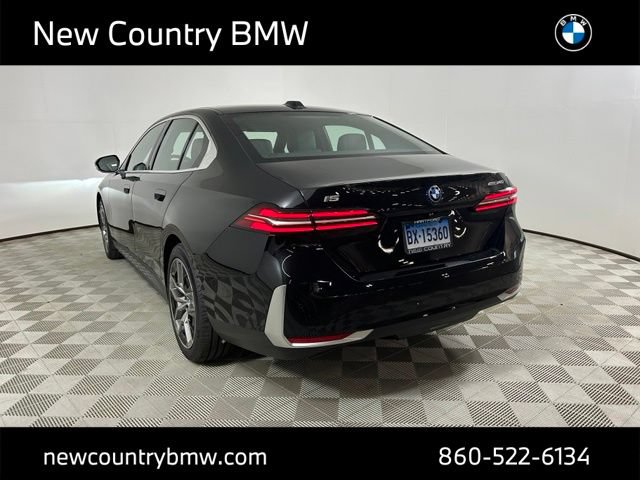 Used 2024 BMW i5 eDrive40i w/ Premium Package RWD image 5
