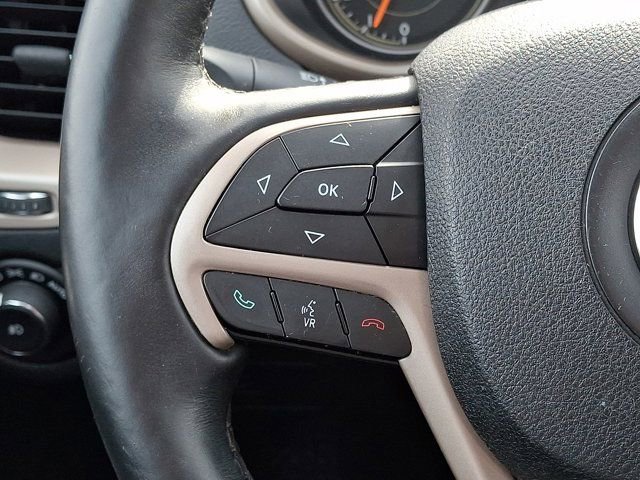 Used 2016 Jeep Cherokee Limited image 27