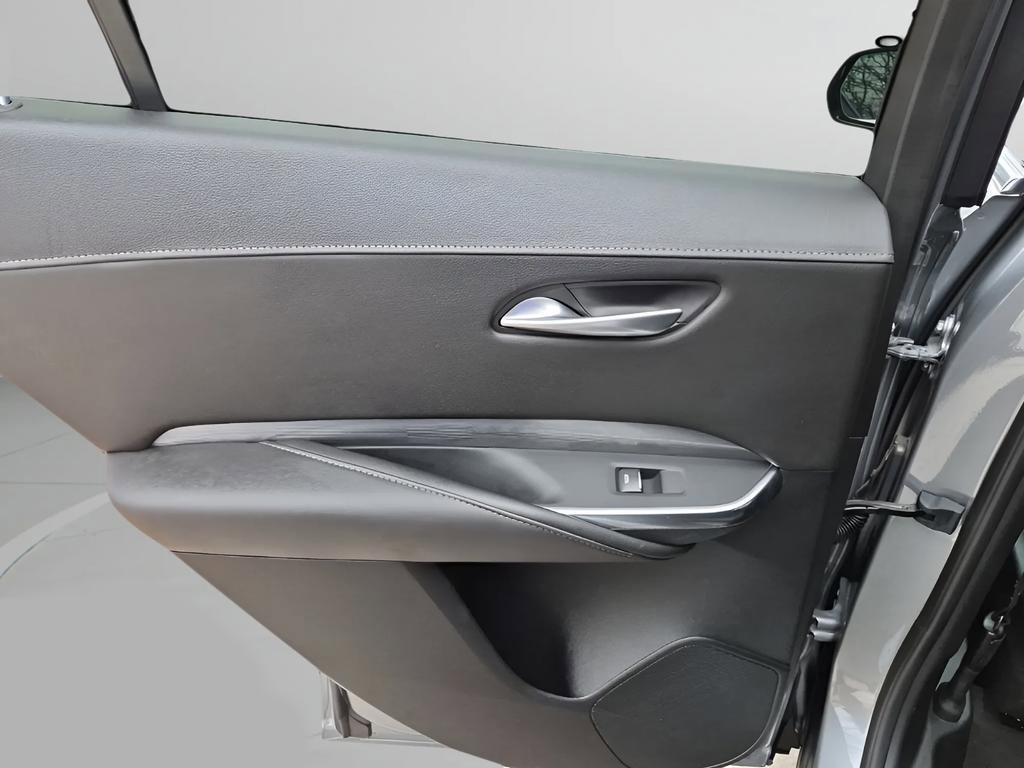 Certified 2025 Cadillac XT4 Premium Luxury image 17