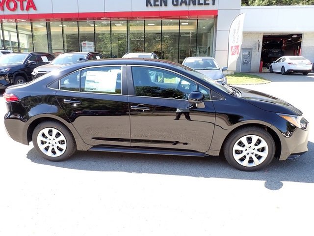 New 2026 Toyota Corolla LE image 2