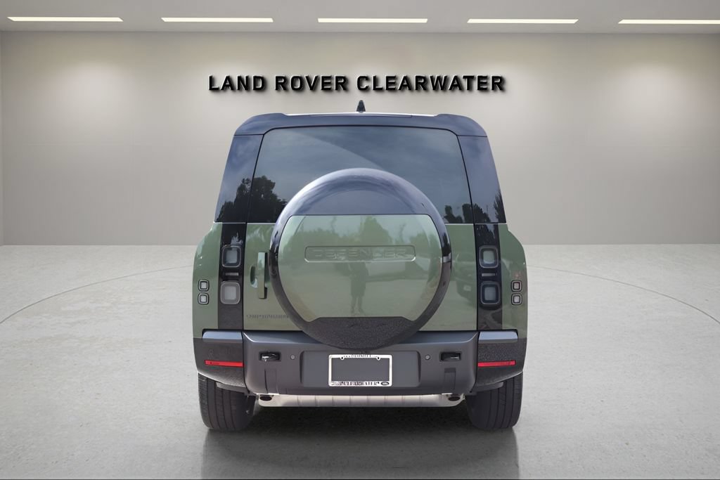 New 2026 Land Rover Defender 130 X-Dynamic SE AWD/4WD image 4
