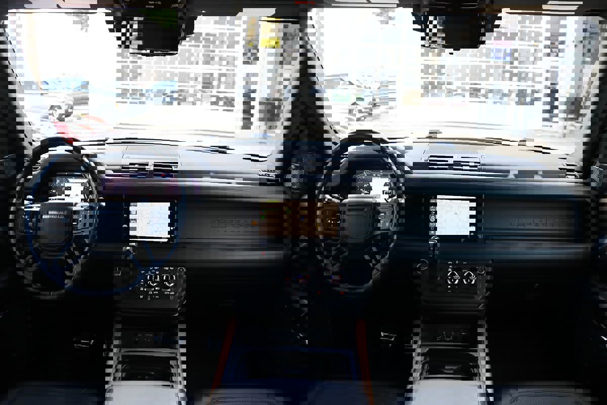 Used 2020 Land Rover Defender 110 X image 10