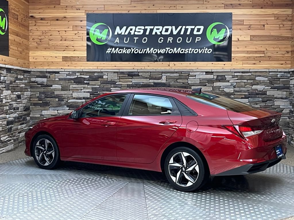 Used 2023 Hyundai Elantra SEL w/ Convenience Package FWD image 17