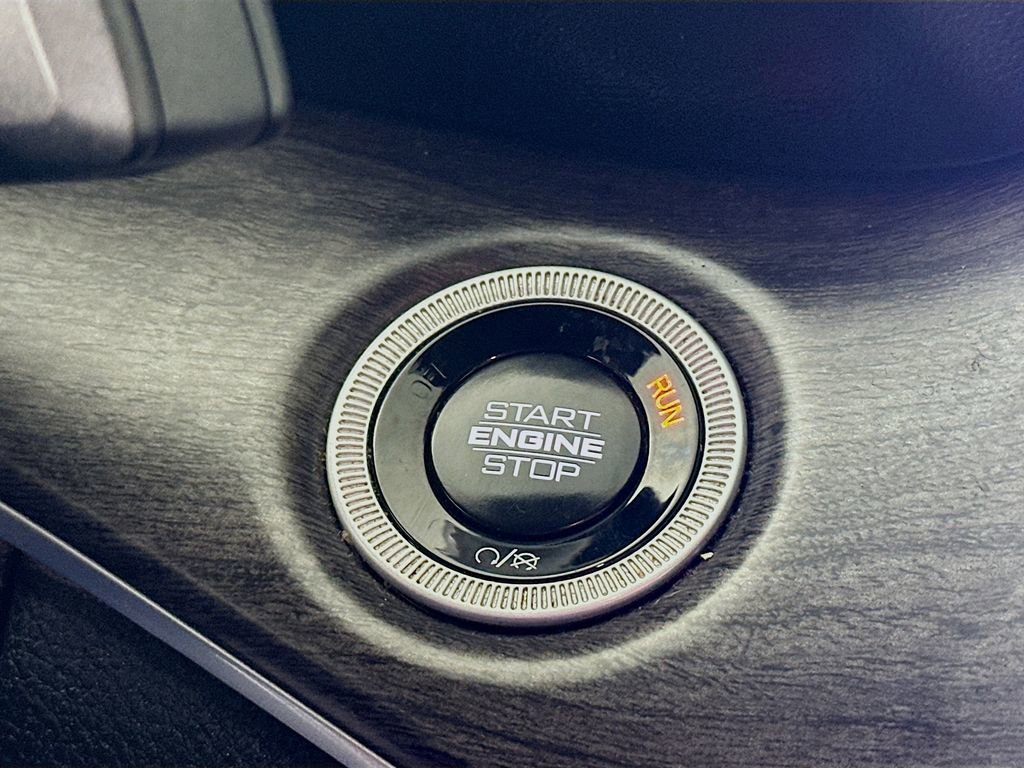 Certified 2024 Jeep Grand Cherokee L Limited w/ Luxury Tech Group II AWD/4WD image 24