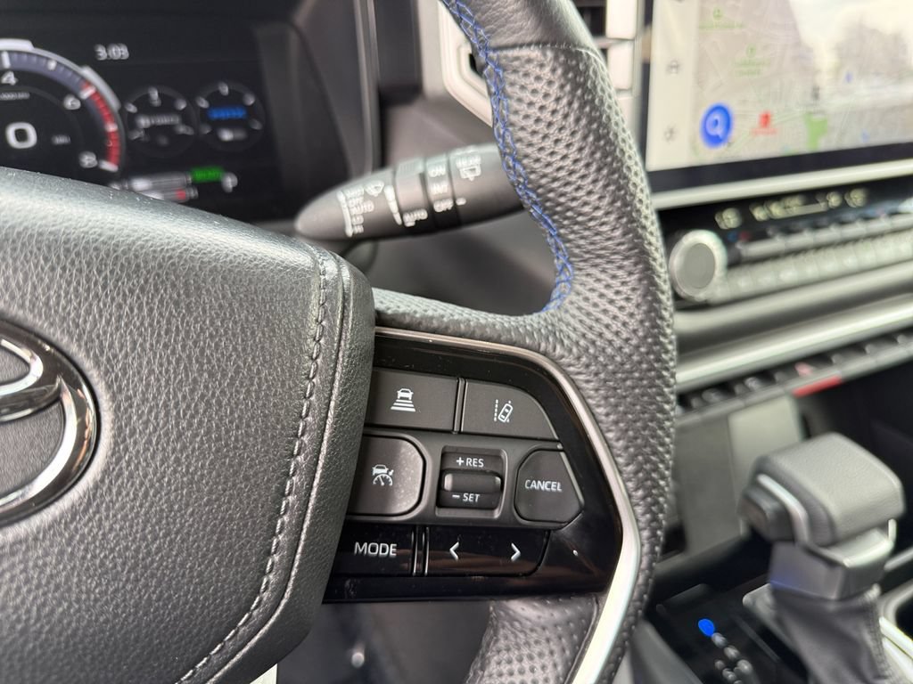 Used 2025 Toyota Sequoia Platinum AWD/4WD image 14