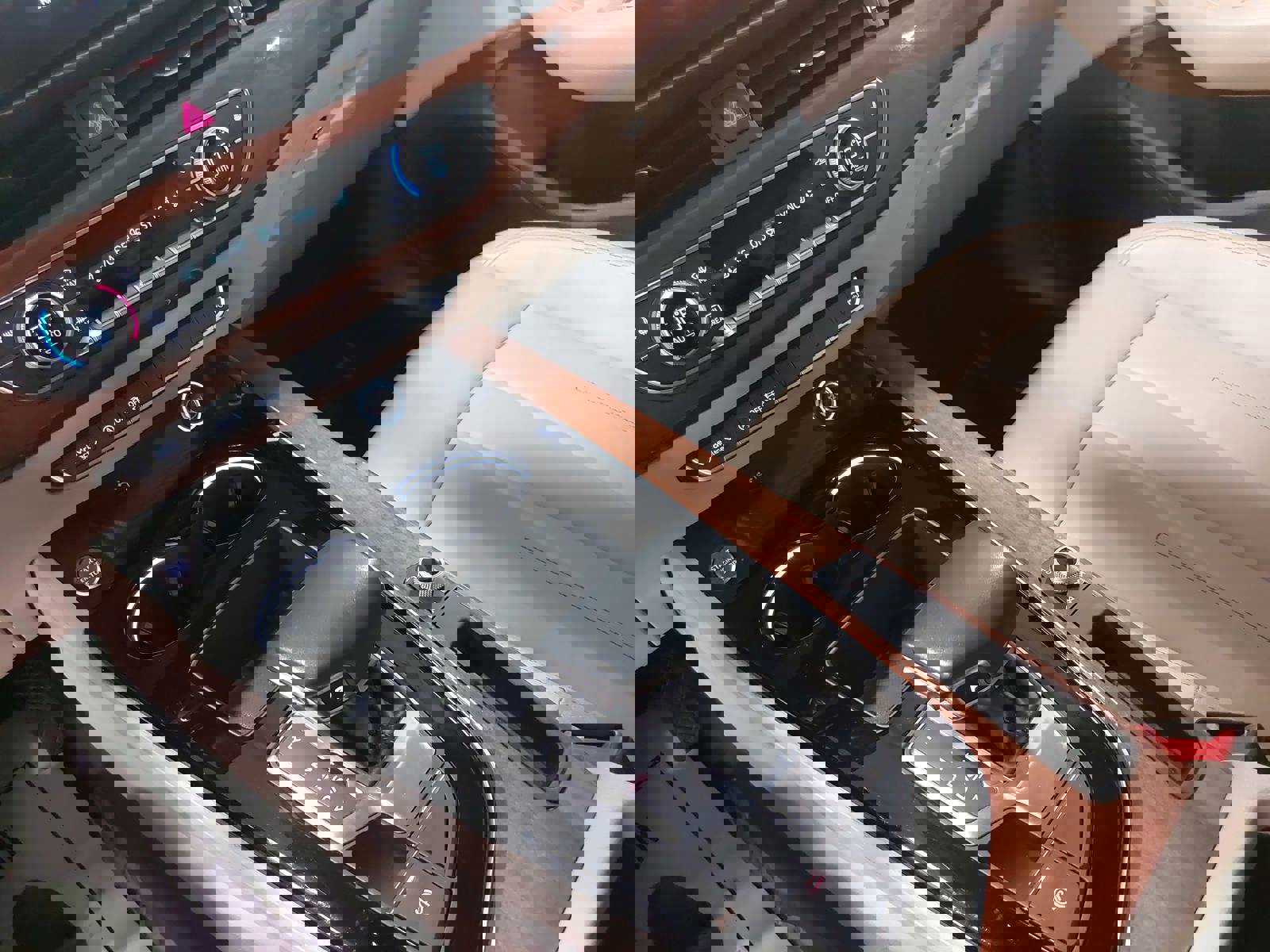 Used 2020 Audi A4 2.0T Premium w/ Convenience Package image 27