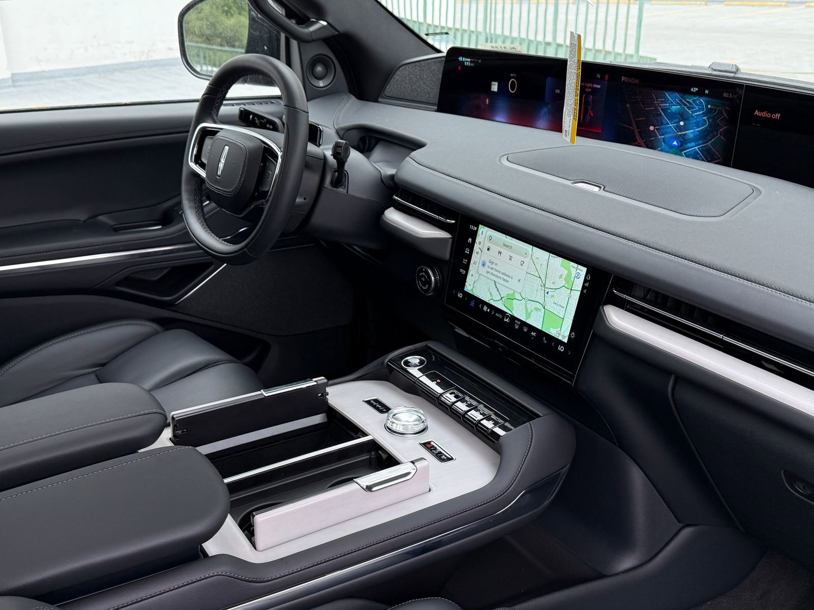 New 2026 Lincoln Navigator L Reserve AWD/4WD image 9