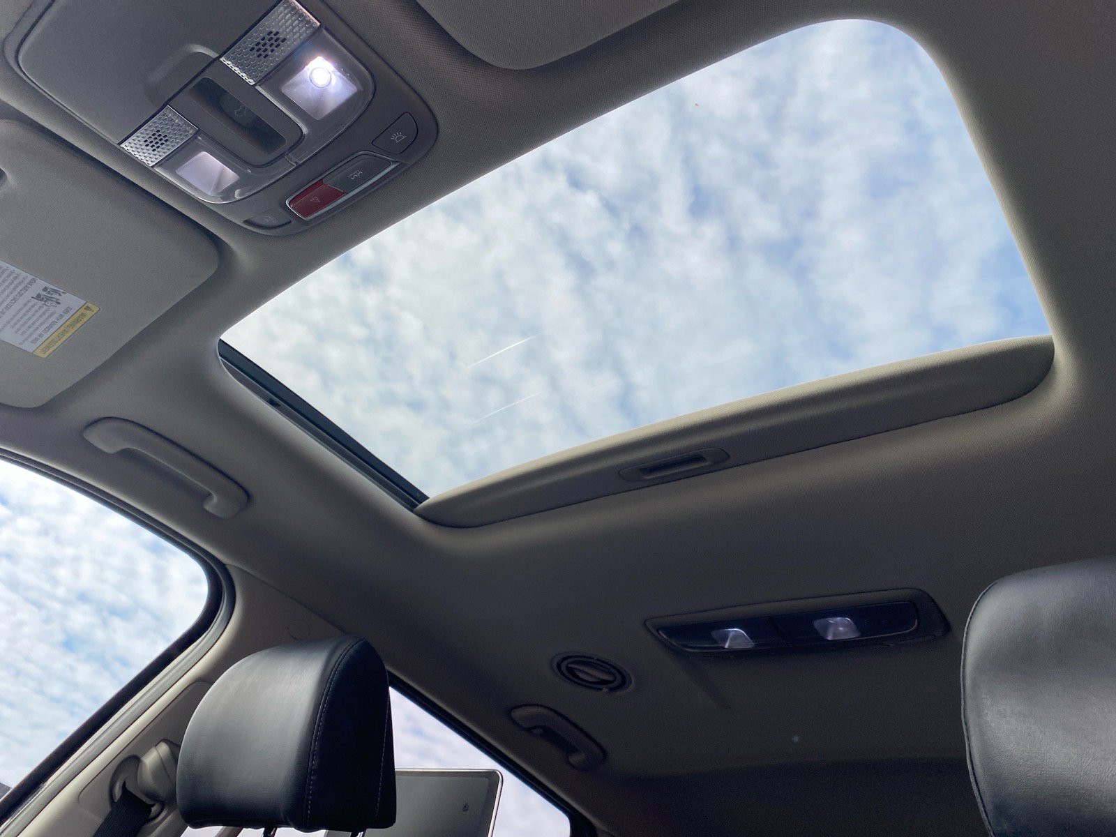 Certified 2023 Kia Telluride S w/ S Sunroof Package image 25