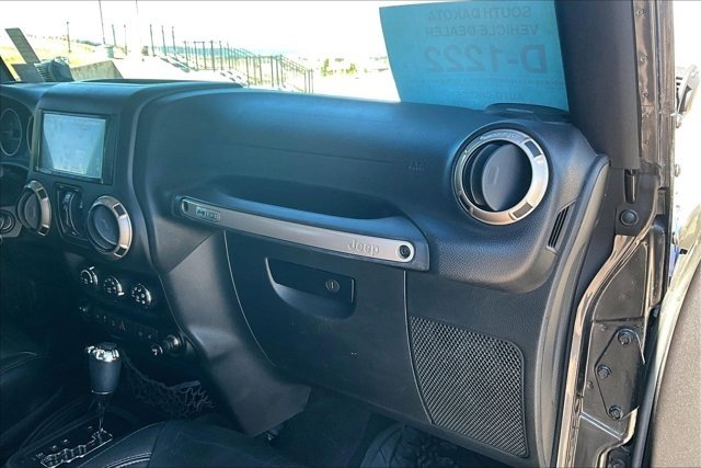 Used 2016 Jeep Wrangler Unlimited Sahara image 26