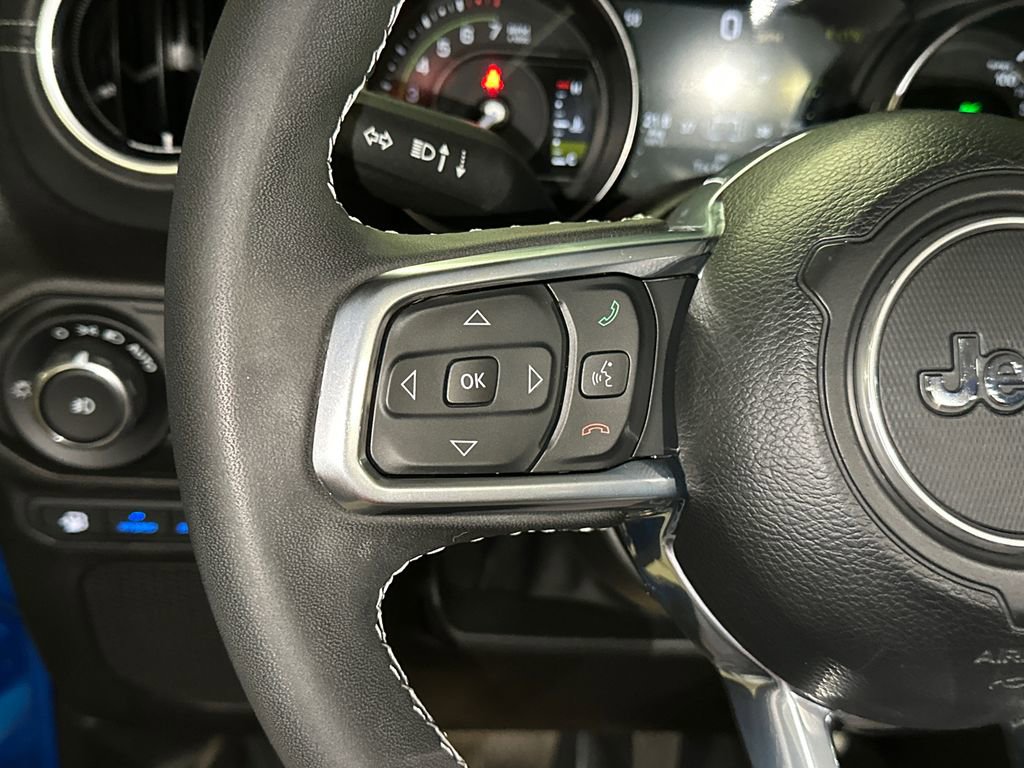 Used 2023 Jeep Wrangler Unlimited Sahara image 23