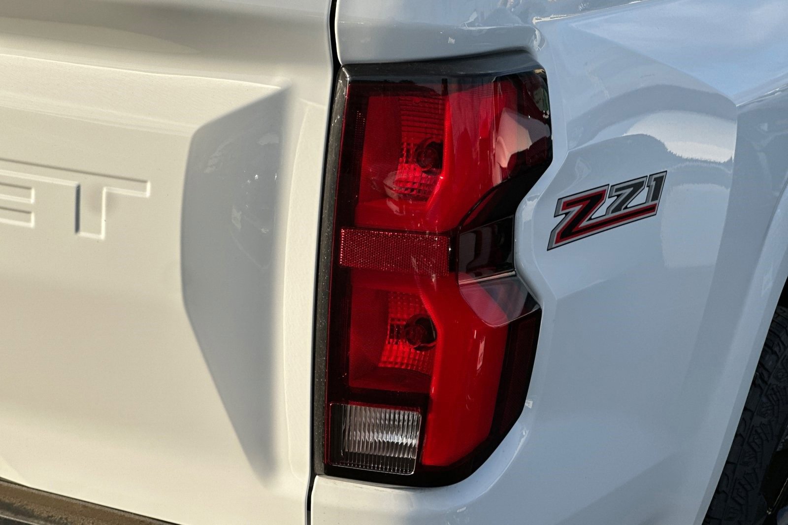 New 2025 Chevrolet Colorado Z71 w/ Midnight Edition image 30