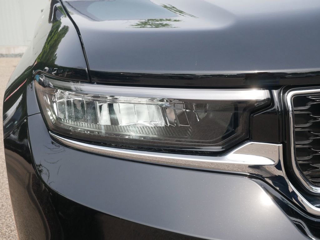 New 2025 Jeep Grand Cherokee Limited w/ Trailer Tow Package image 13
