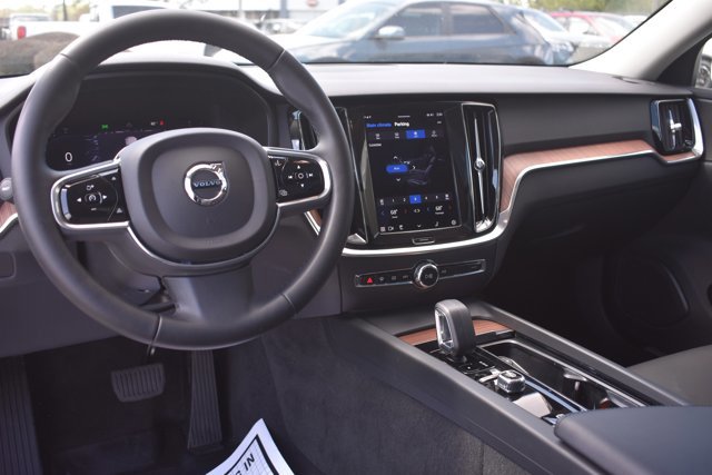 Used 2023 Volvo V60 B5 Cross Country Plus w/ Climate Package image 20