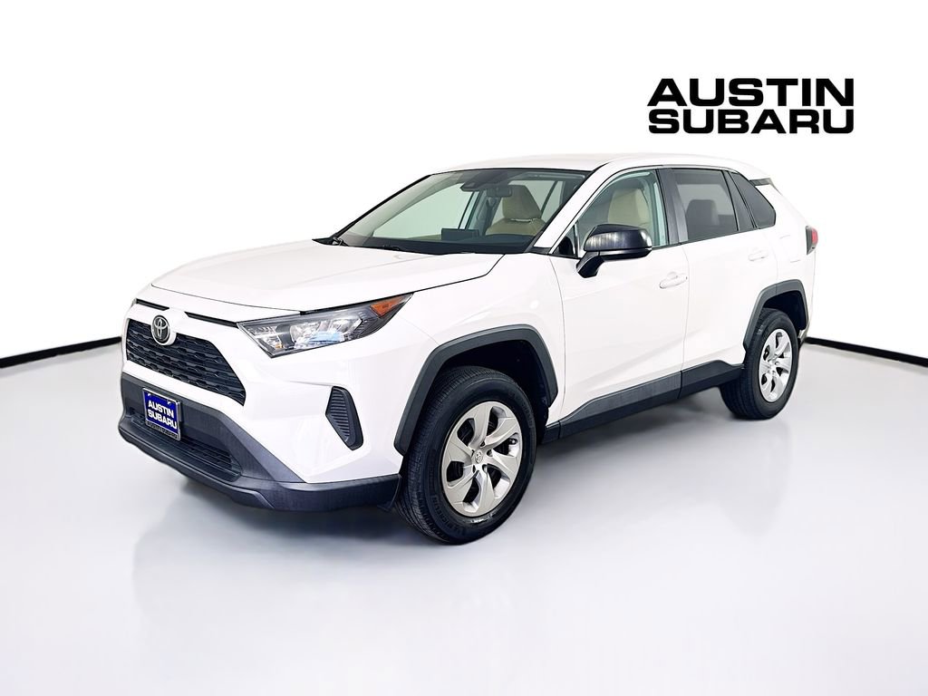 Used 2022 Toyota RAV4 LE image 3
