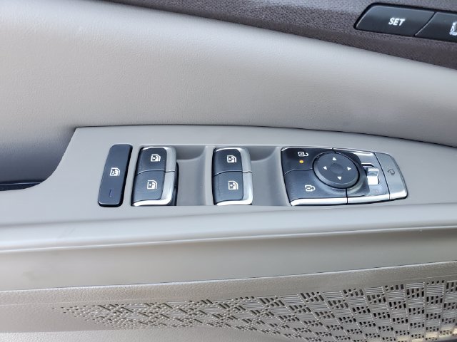 New 2026 Kia Carnival EX FWD image 18