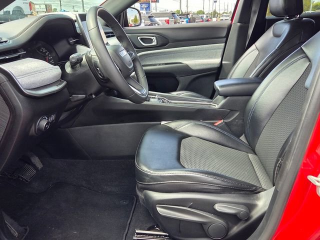 Used 2023 Jeep Compass Latitude image 11