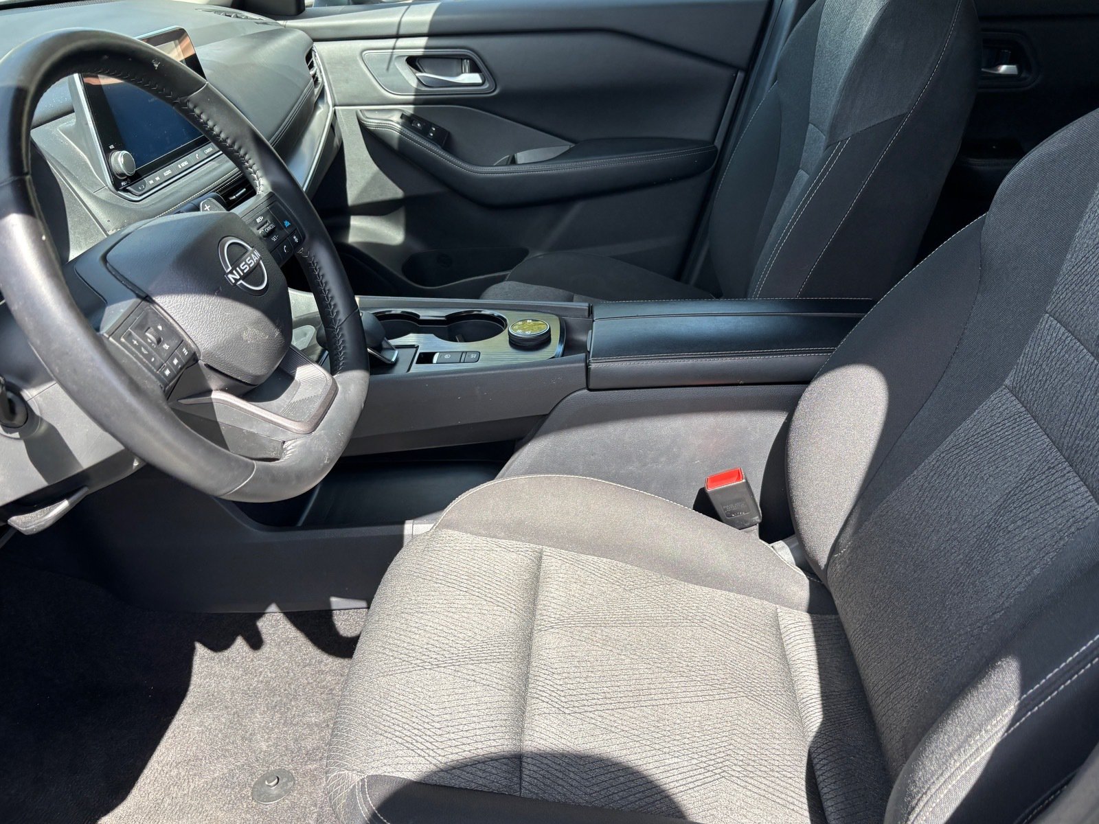 Used 2025 Nissan Rogue SV AWD/4WD image 21