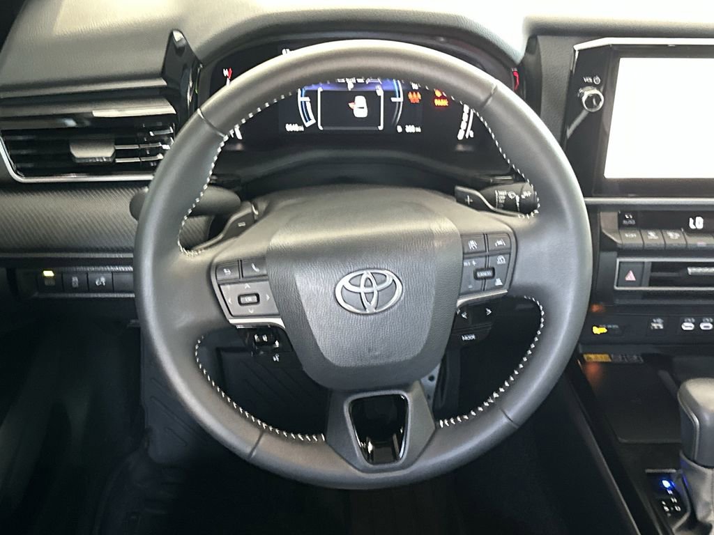 Used 2025 Toyota Camry SE w/ Multimedia Upgrade Package FWD image 17