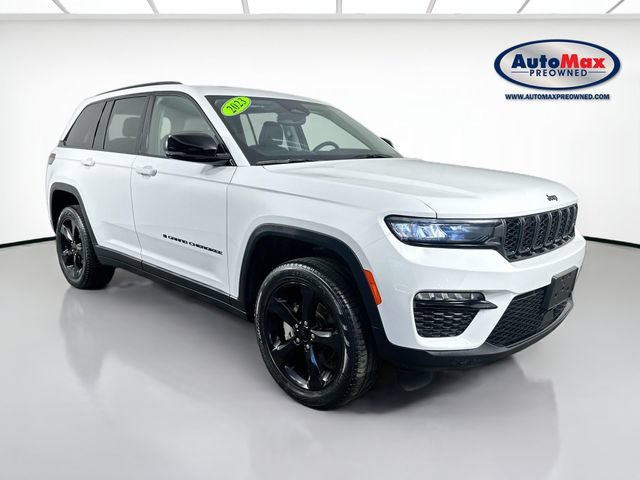 Used 2023 Jeep Grand Cherokee Limited w/ Black Appearance Package AWD/4WD video 1