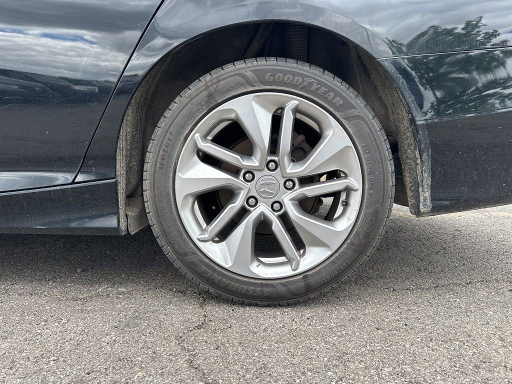Used 2018 Honda Accord LX image 5