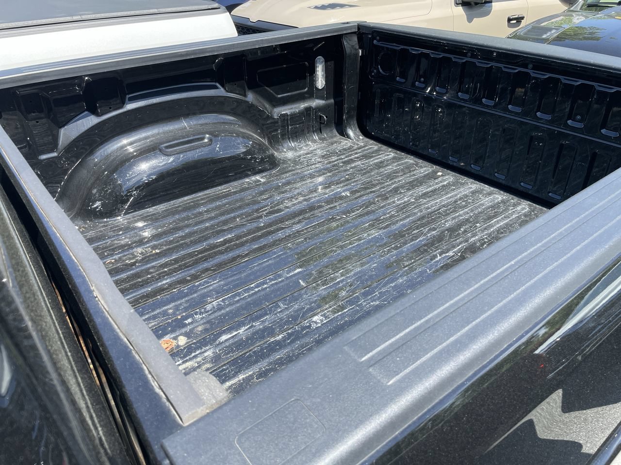 Used 2025 RAM 1500 Laramie AWD/4WD image 23