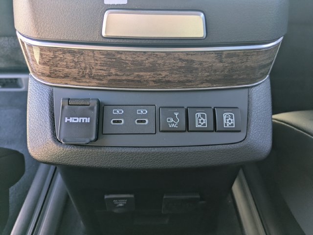 New 2026 Toyota Sienna Platinum AWD/4WD image 17