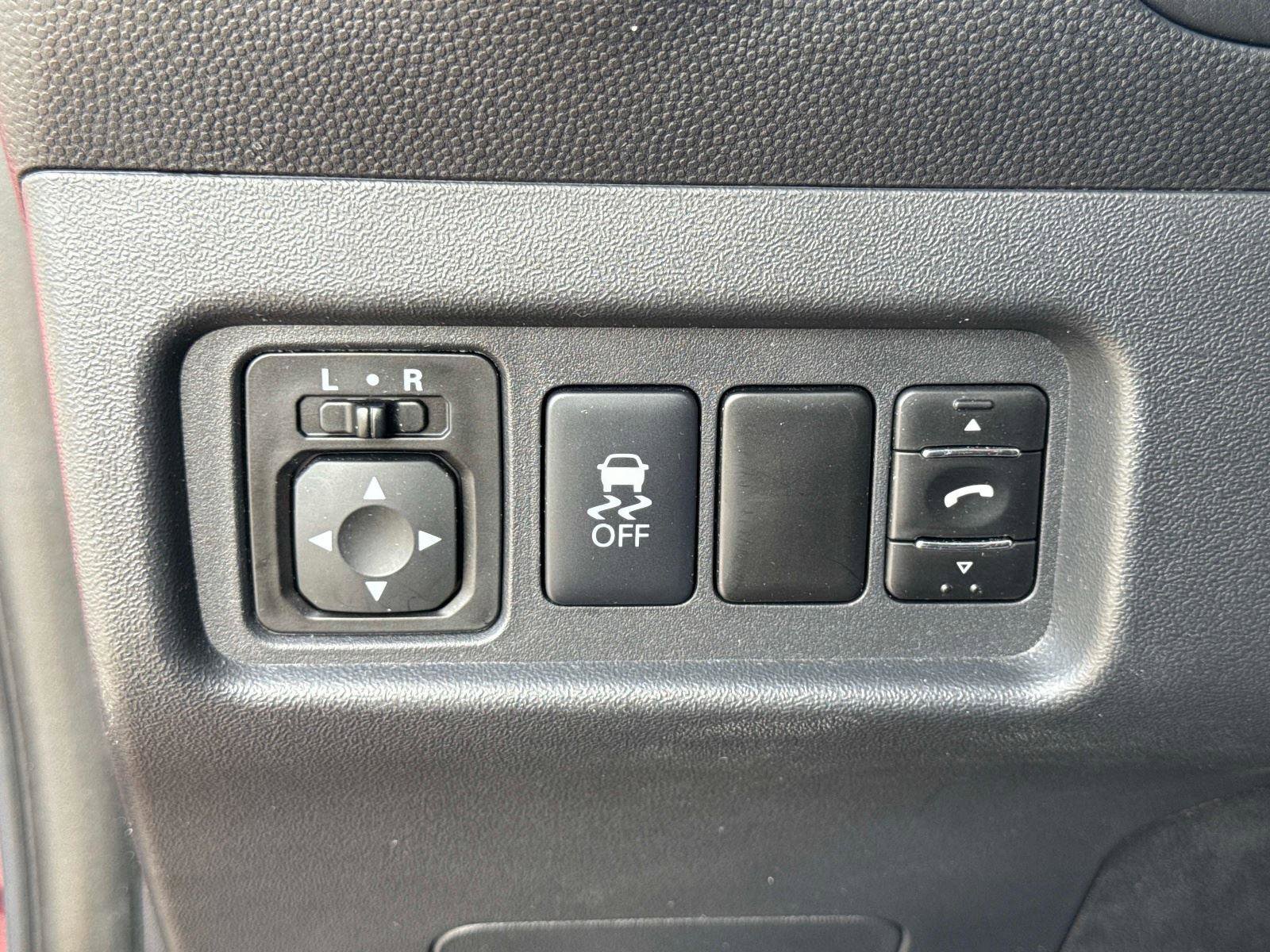 Used 2017 Mitsubishi Mirage ES image 24