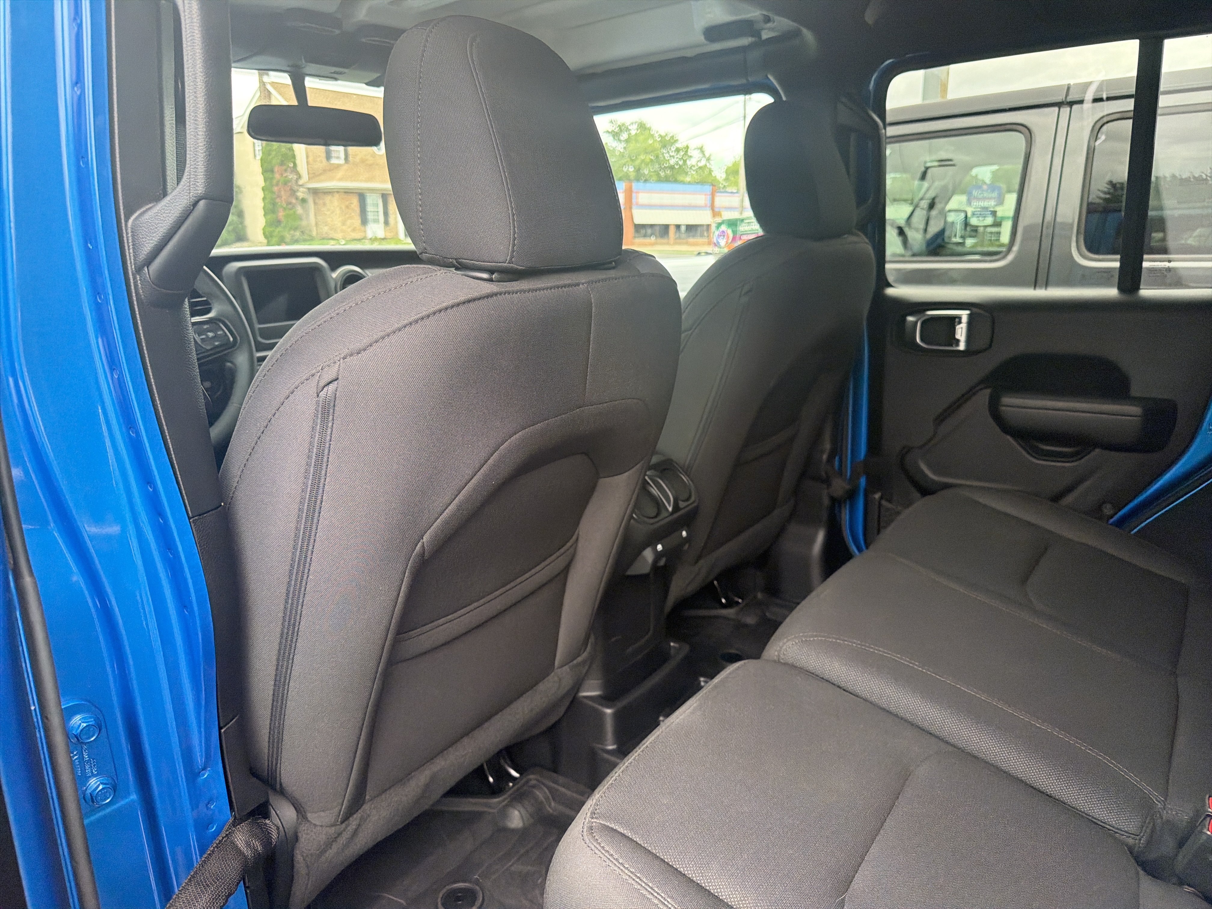 Certified 2023 Jeep Wrangler Unlimited w/ Convenience Group AWD/4WD image 13
