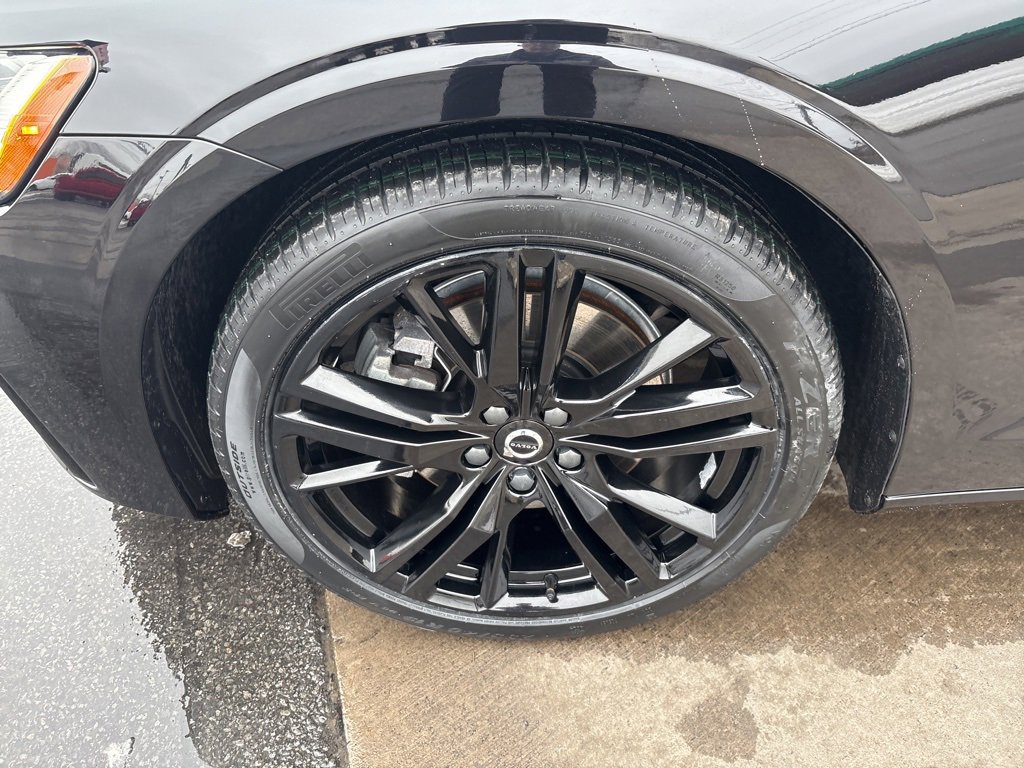 Certified 2023 Volvo S60 B5 Plus w/ Climate Package image 13