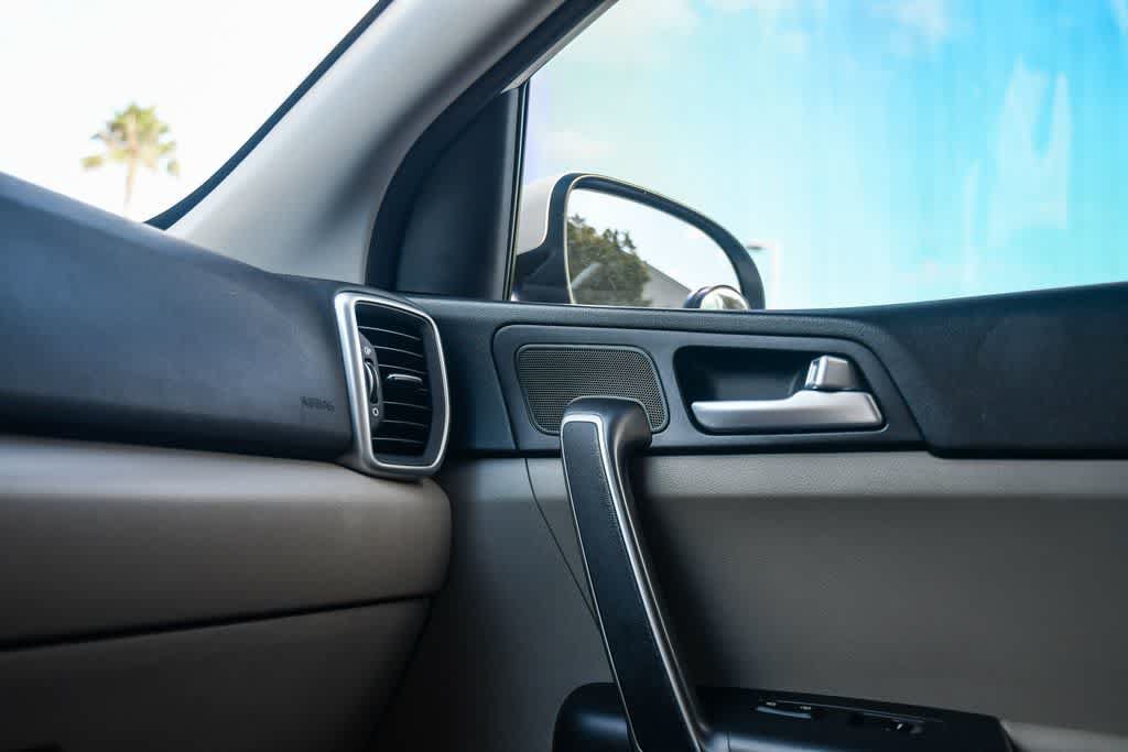 Used 2021 Kia Sportage LX FWD image 23