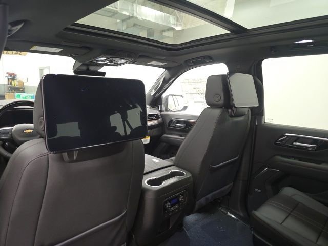 New 2026 Chevrolet Suburban High Country image 24