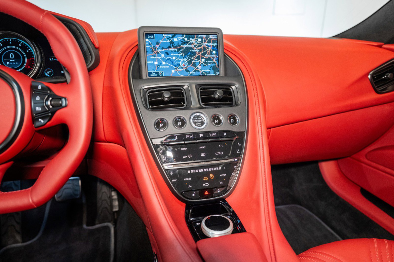 Used 2023 Aston Martin DB11 V8 image 22