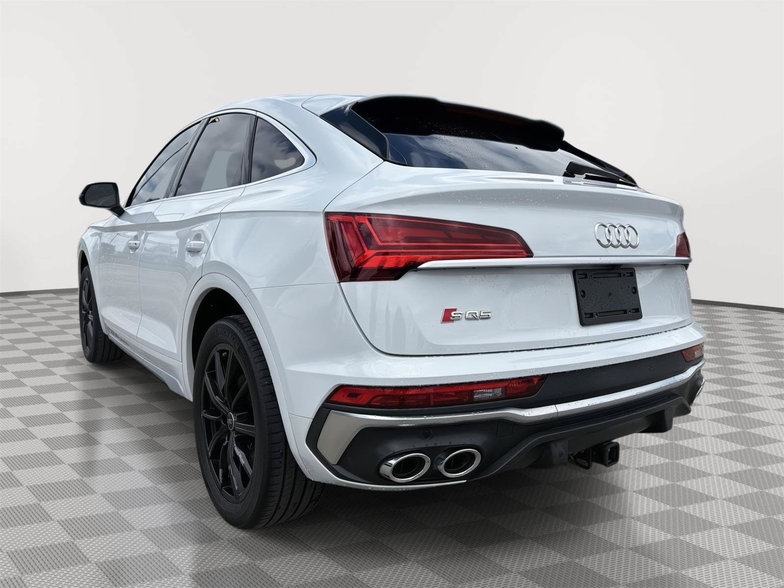 Certified 2023 Audi SQ5 Premium Plus w/ Premium Plus Package AWD/4WD image 3