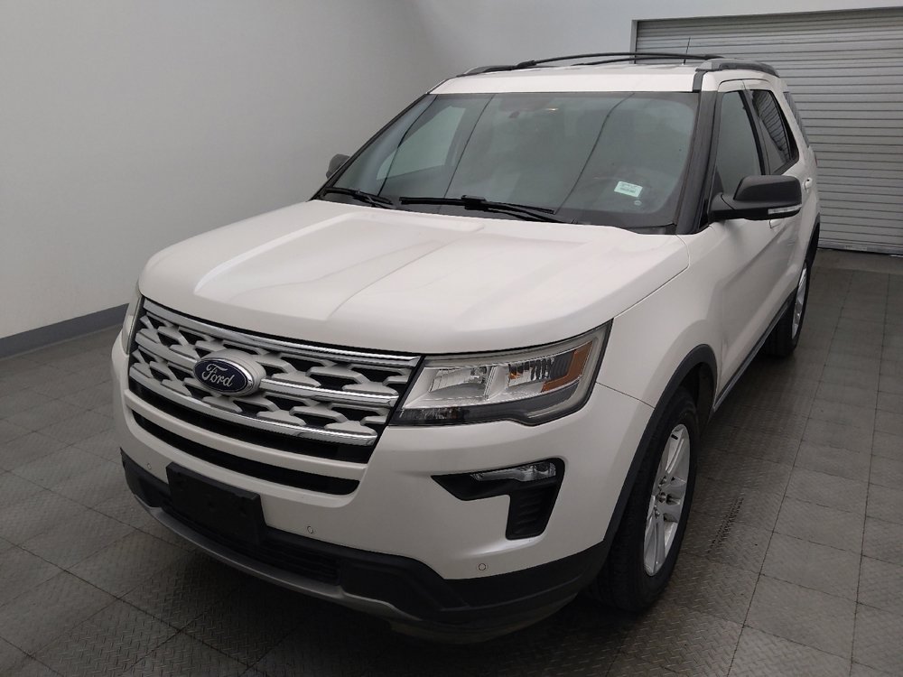 Used 2019 Ford Explorer XLT w/ Equipment Group 202A AWD/4WD image 15