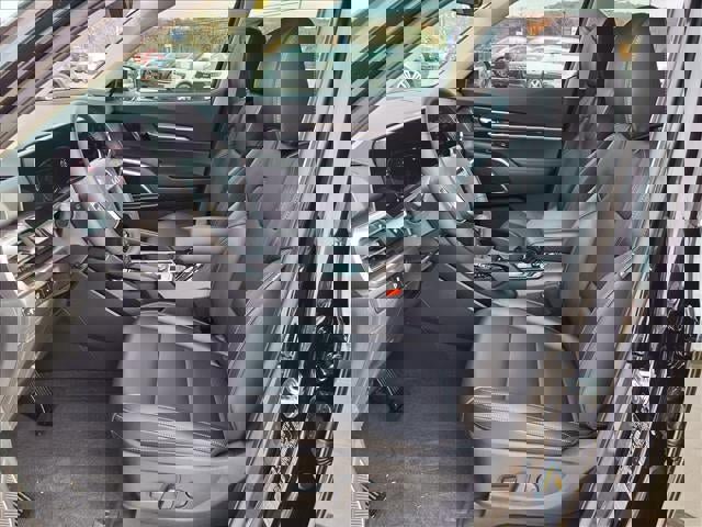 Used 2025 Kia Telluride S image 12