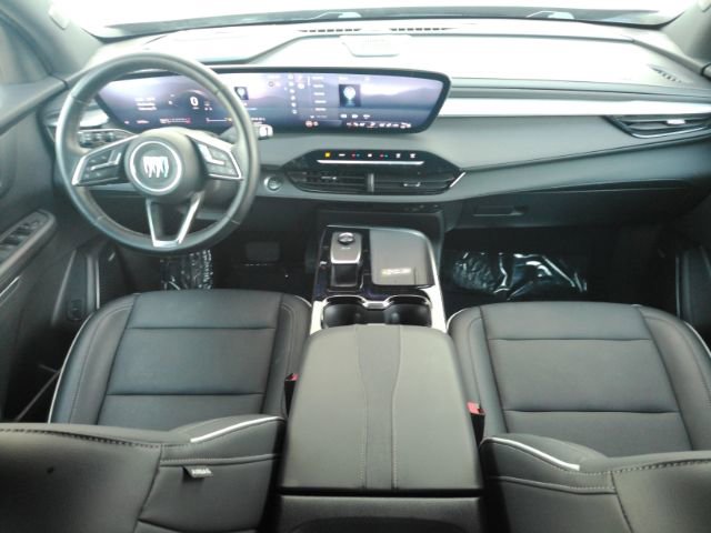 Used 2025 Buick Enclave Preferred image 3