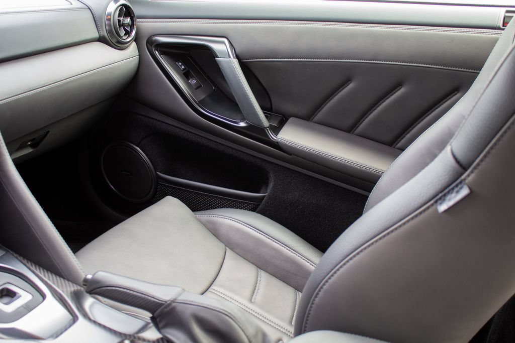 Used 2024 Nissan GT-R Premium AWD/4WD image 19
